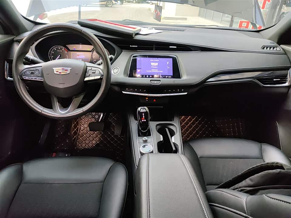 Cadillac XT4
