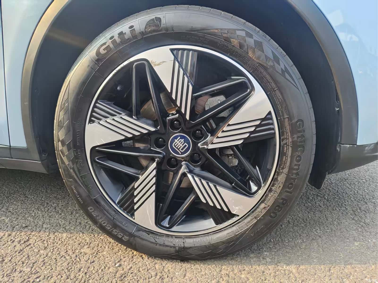 BYD Tang, 2023 13