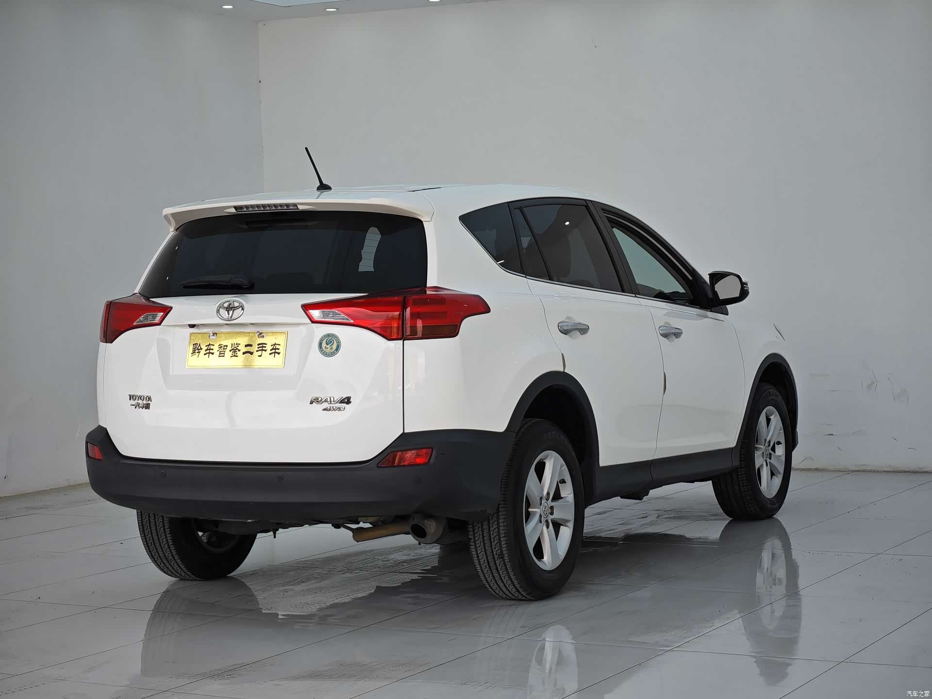Toyota RAV4, 2014 6
