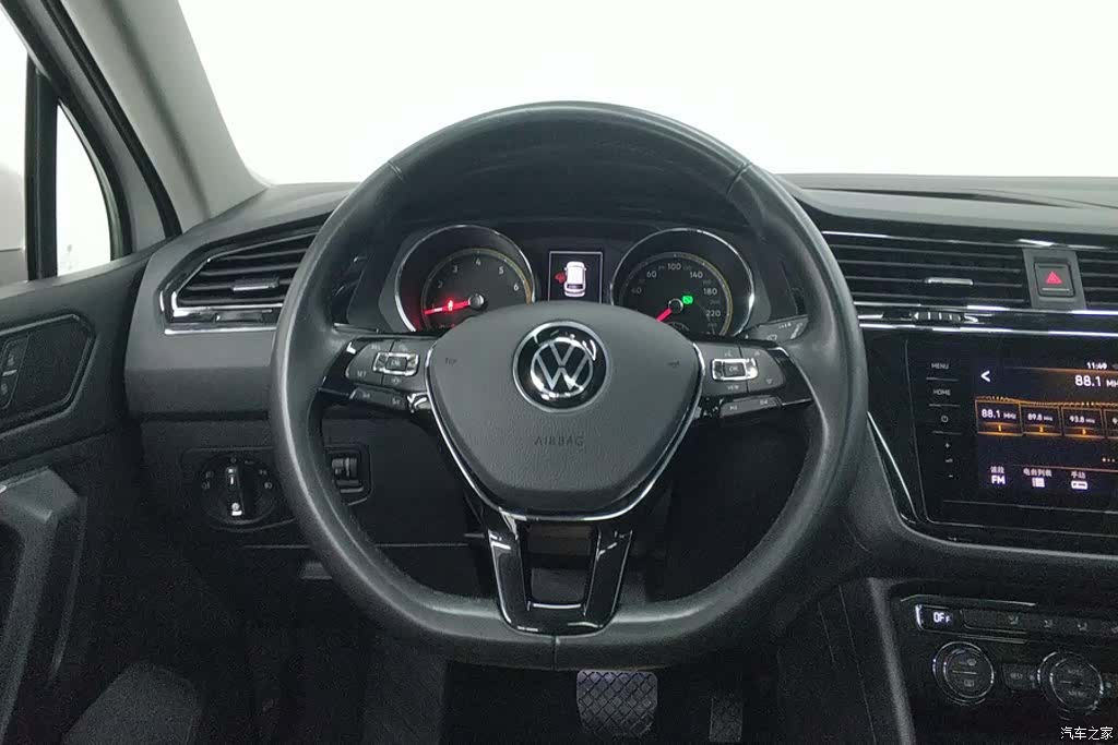 Volkswagen Tiguan L, 2021 15