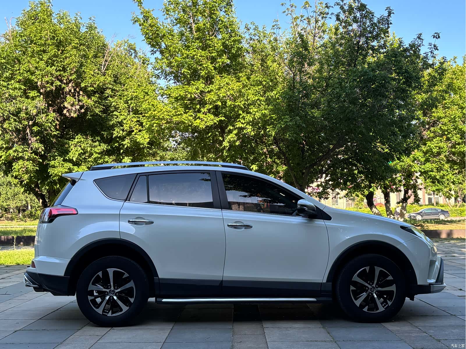 Toyota RAV4, 2018 9