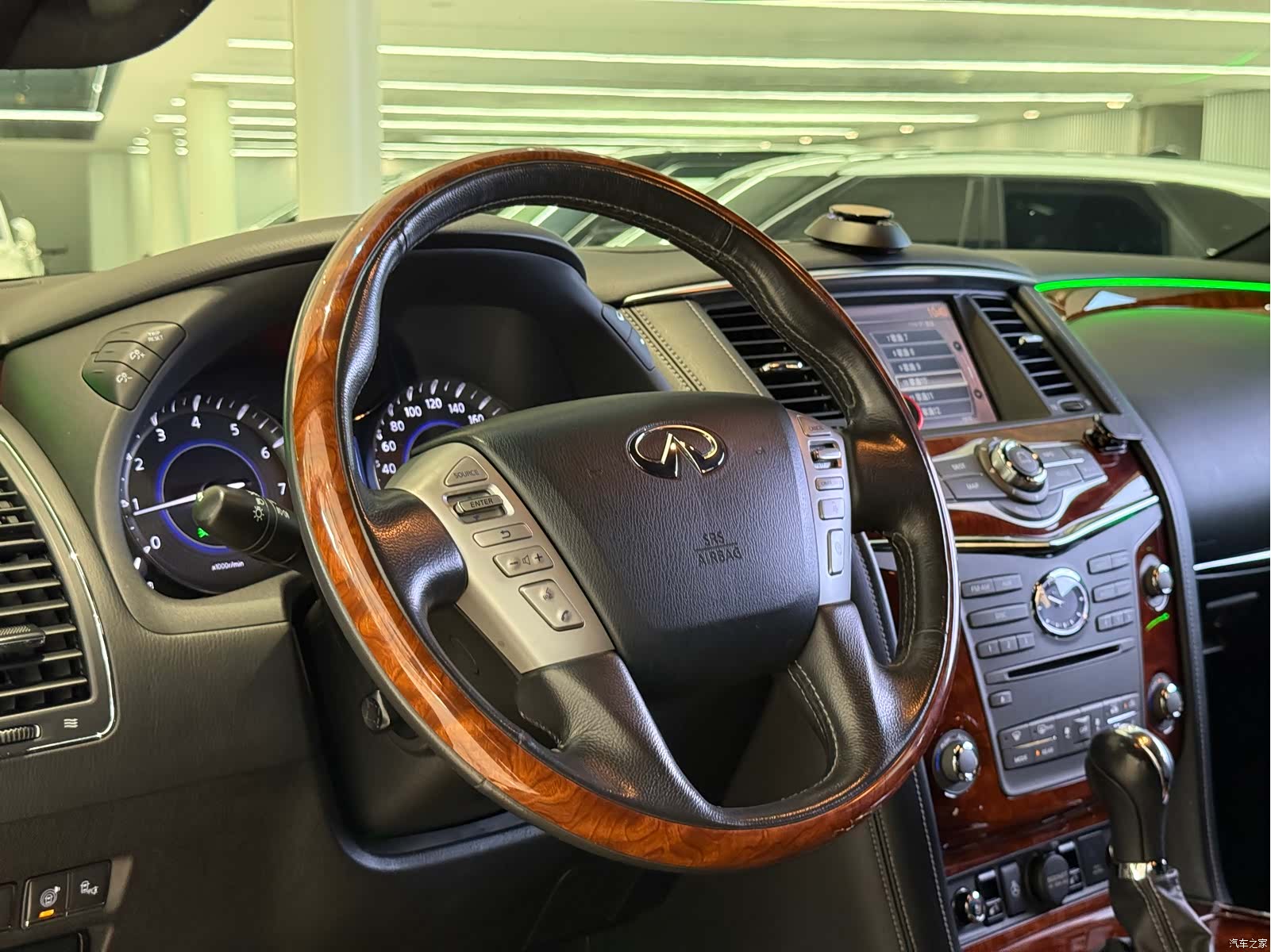 Infiniti QX80, 2017 6