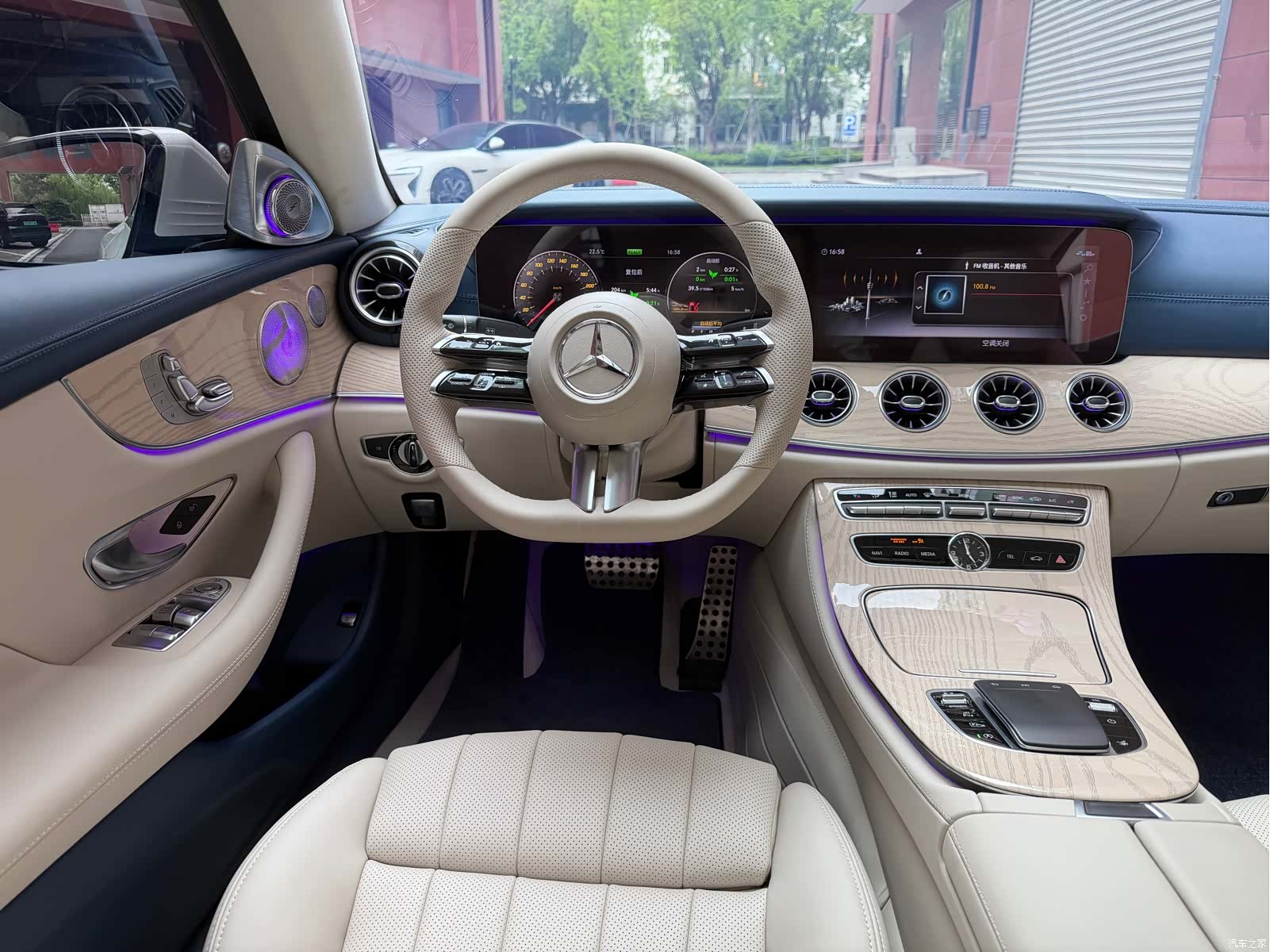Mercedes-Benz E-Class, 2020 10