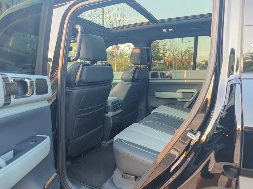 BYD Leopard 5 BYD Leopard 5