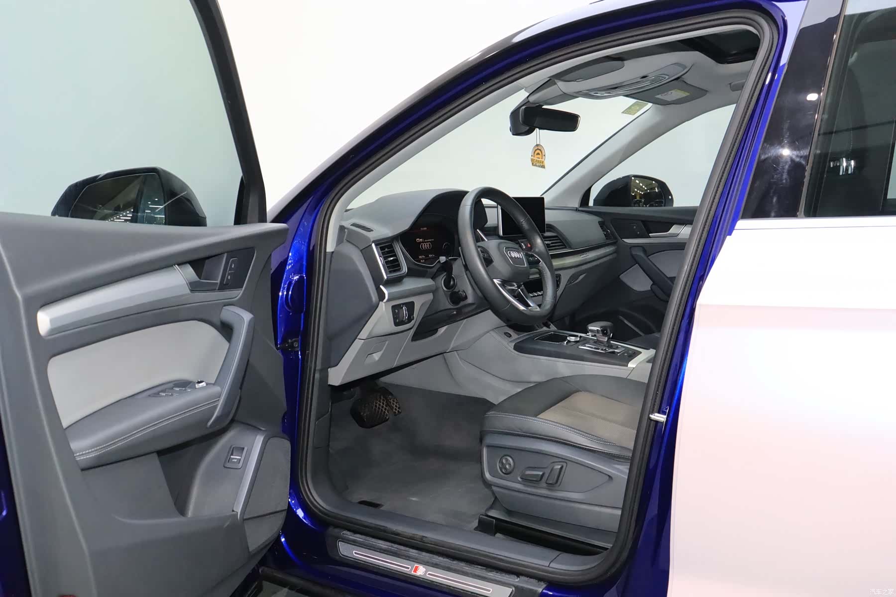 Audi Q5L, 2019 16
