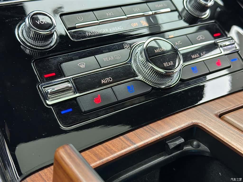 Lincoln Navigator, 2019 15