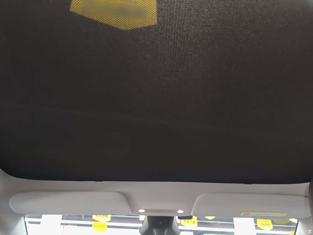 Tesla Model Y, 2025 18