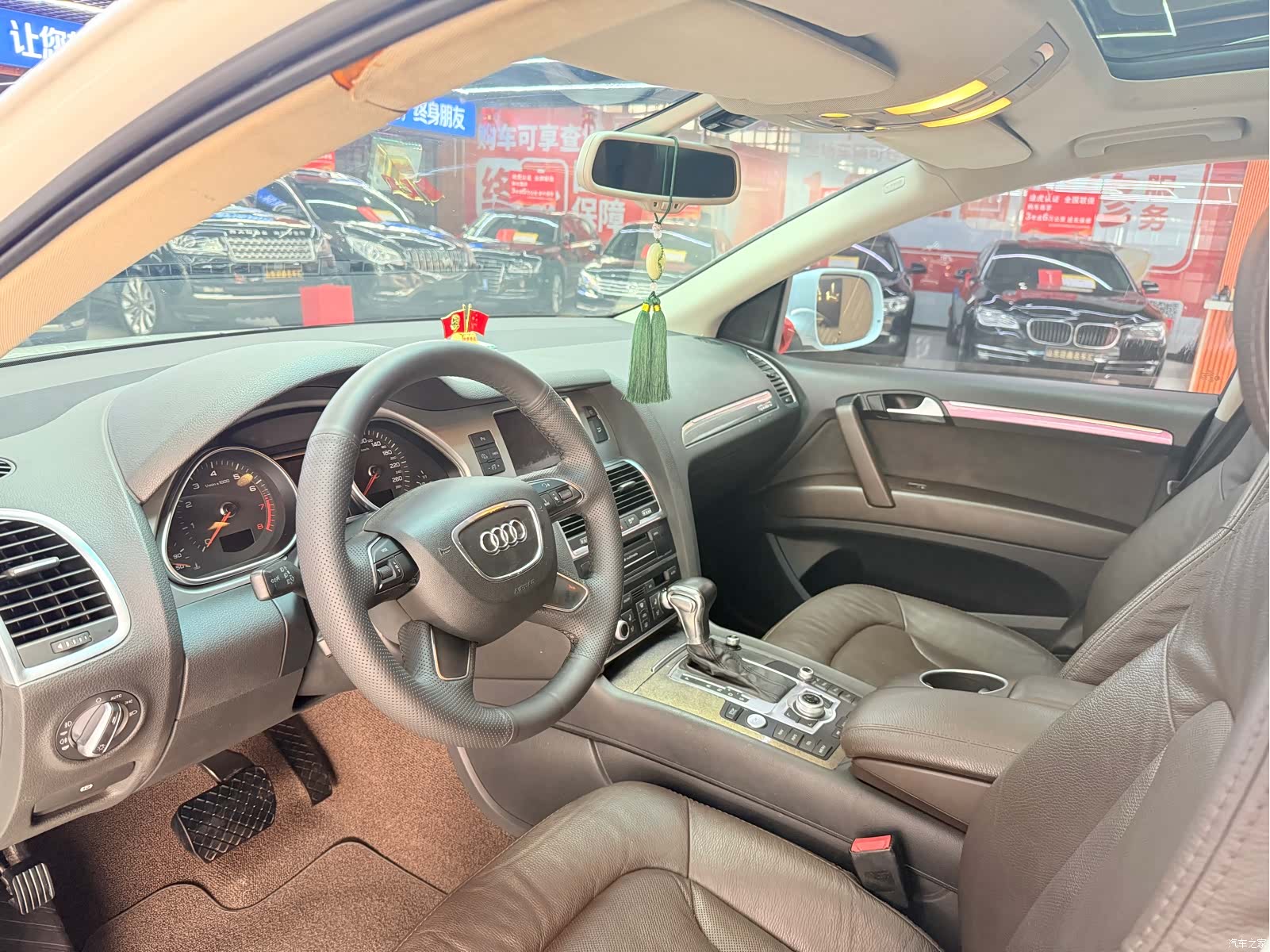 Audi Q7, 2013 8