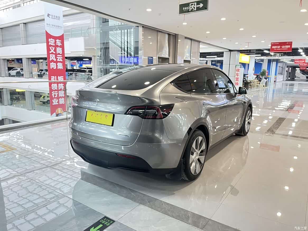 Tesla Model Y, 2022 8