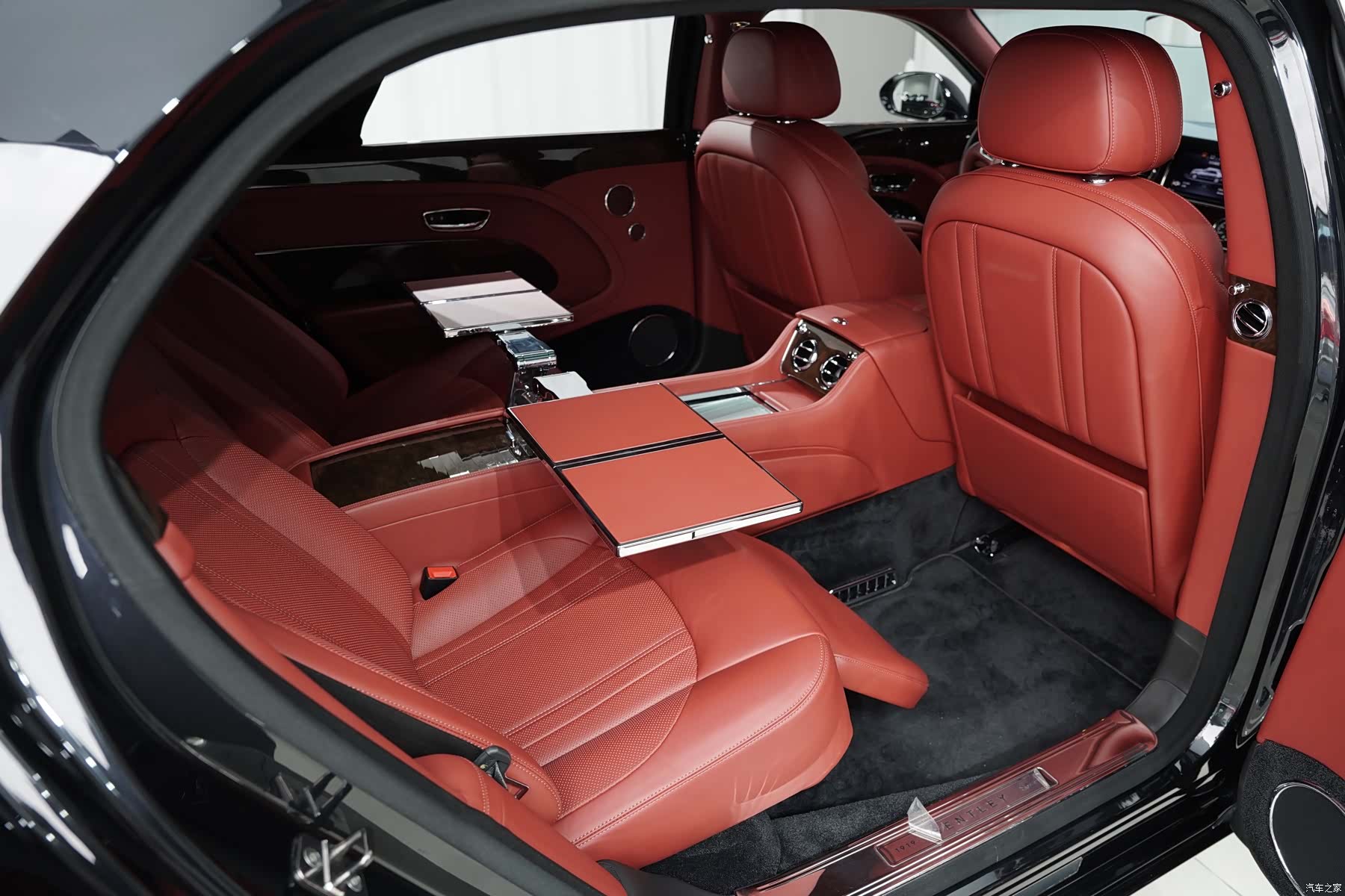 Bentley Mulsanne, 2020 15