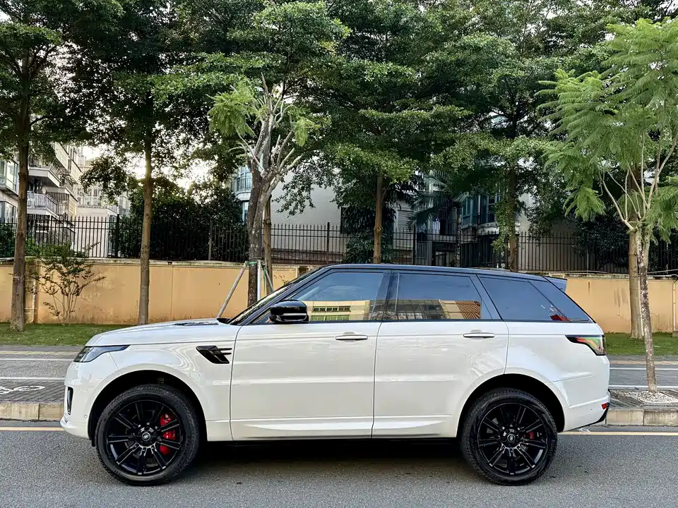 Land Rover Range Rover Sport Land Rover Range Rover Sport