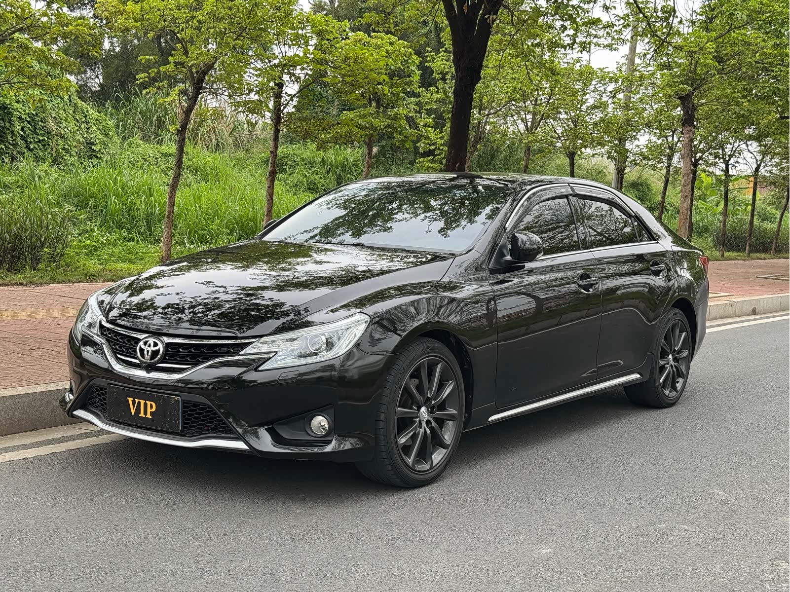 Toyota 2.5V