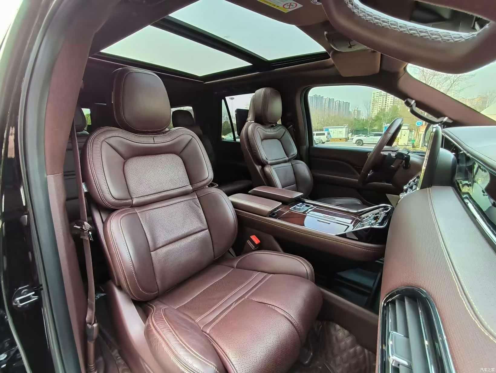 Lincoln Navigator, 2021 10