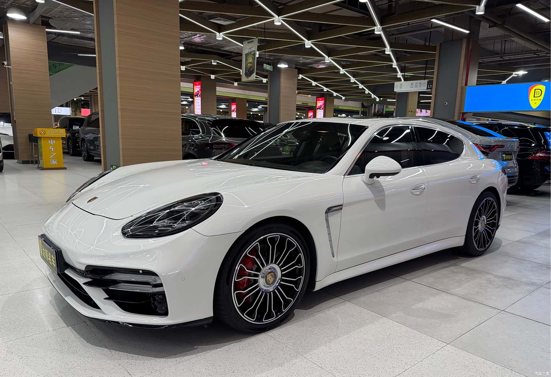 Porsche Panamera, 2012 4