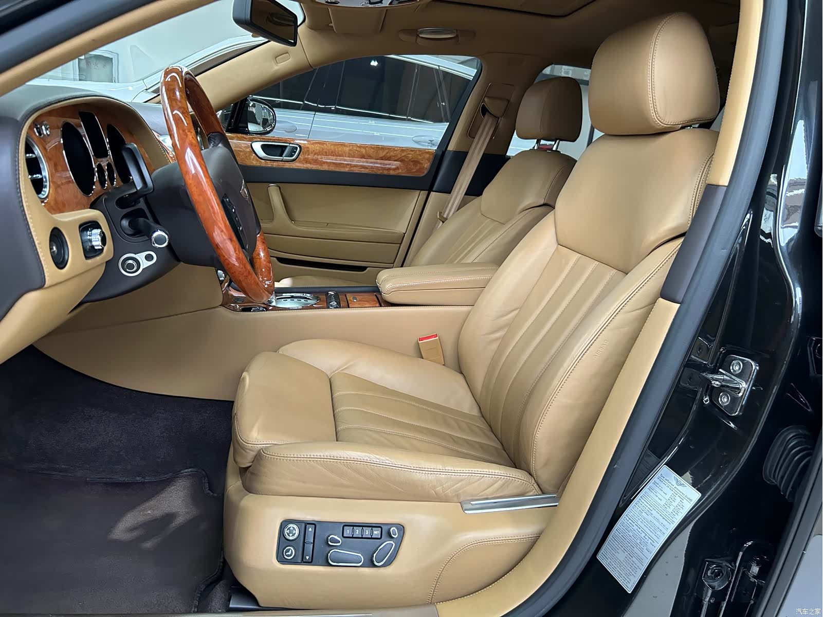 Bentley Flying Spur, 2007 11