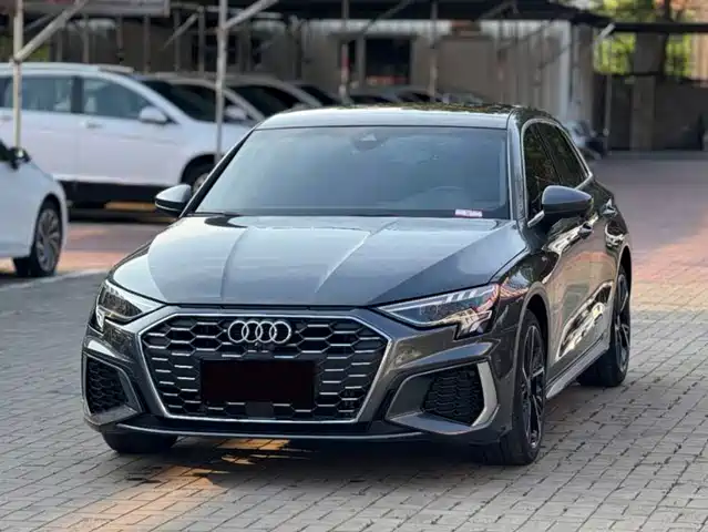 Audi A3 2023 — купить из Китая под заказ