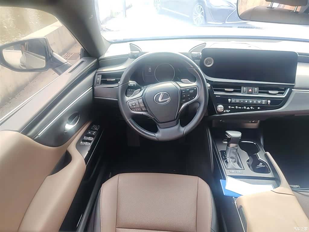 Lexus ES, 2024 11