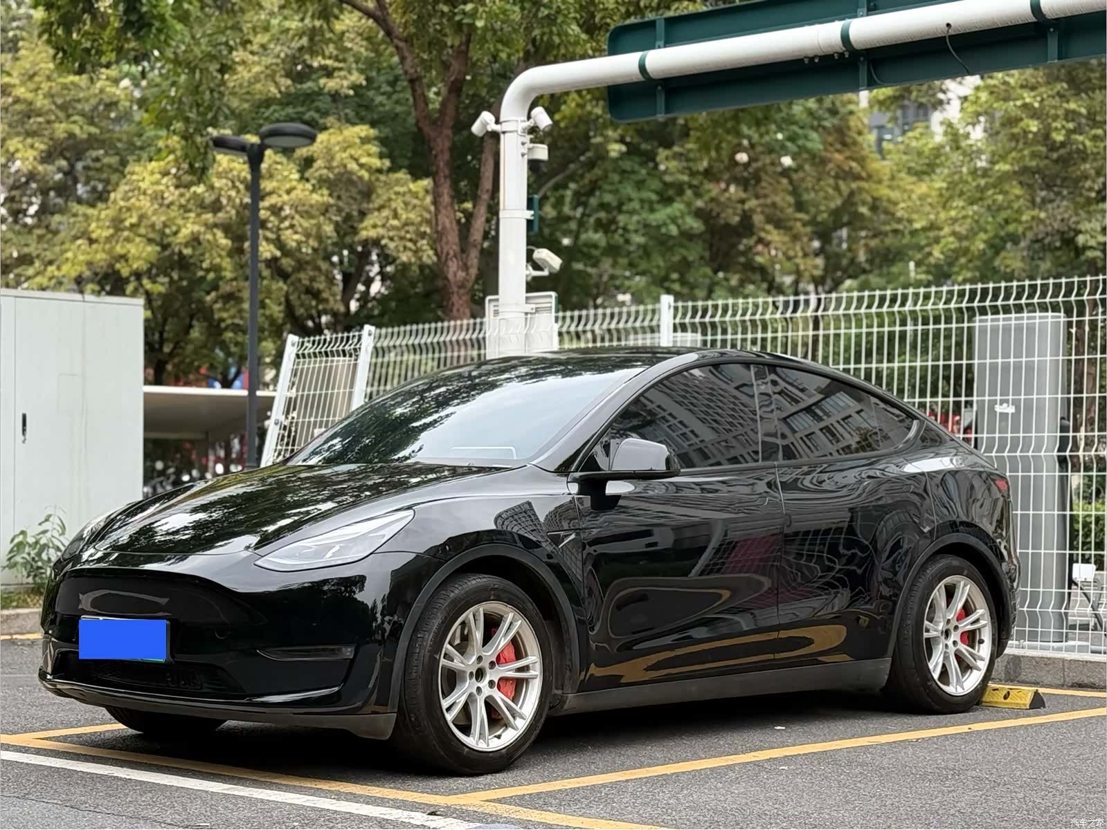 Tesla Model Y, 2021 1