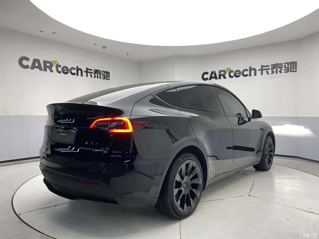 Tesla Model Y, 2024 все фото