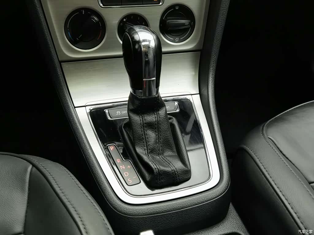 Volkswagen Lavida, 2015 13