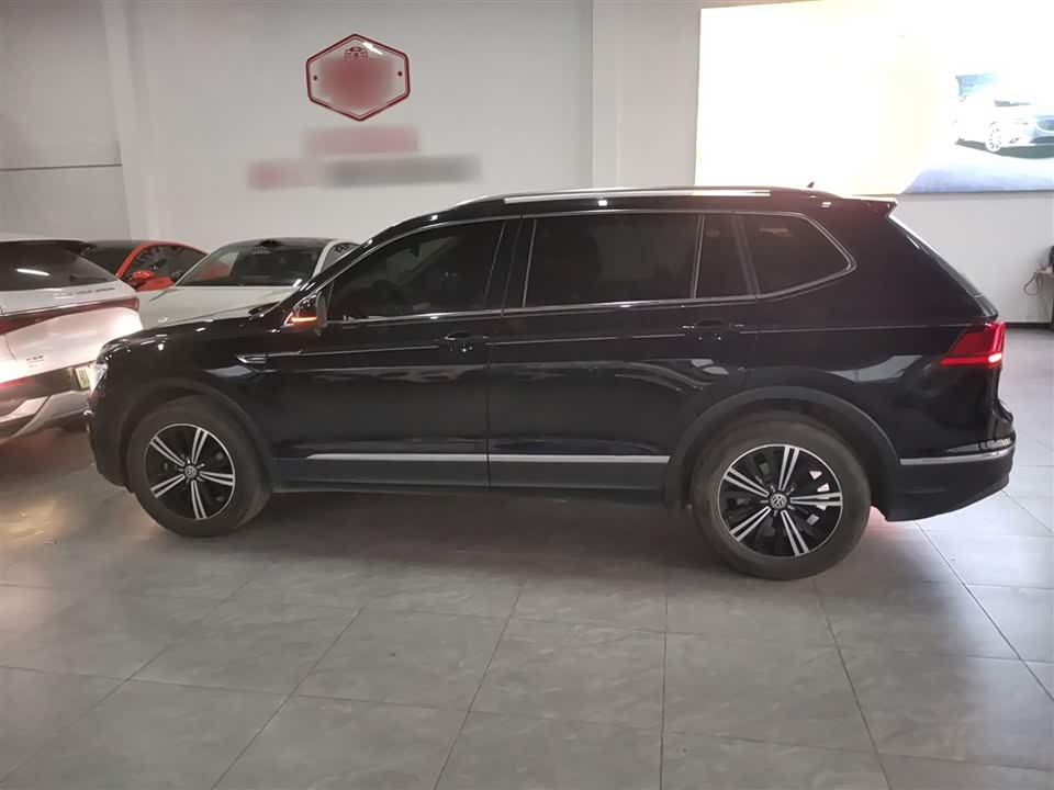 Volkswagen Tiguan L