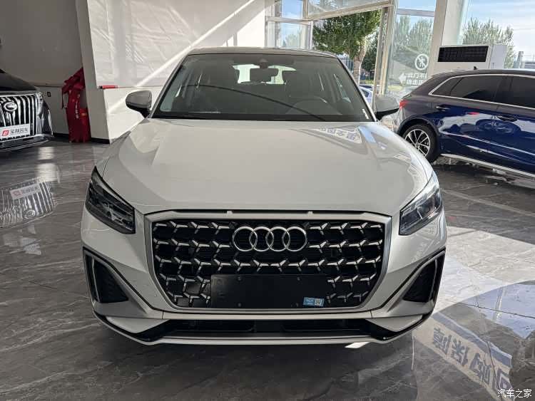 Audi Q2L, 2026 7