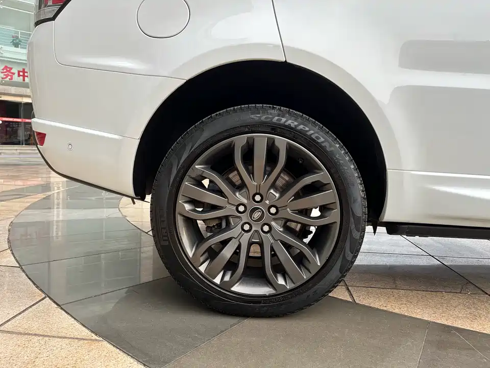 Land Rover Range Rover Sport Land Rover Range Rover Sport