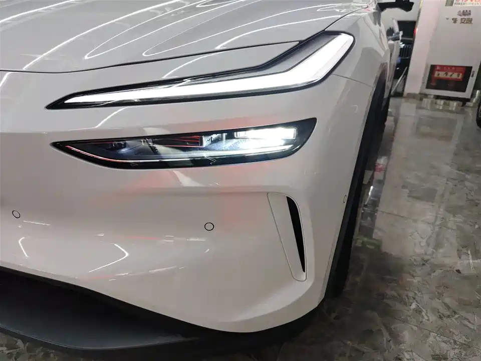 NIO L60 NIO L60