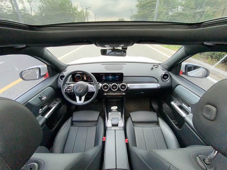 Mercedes-Benz GLB Mercedes-Benz GLB