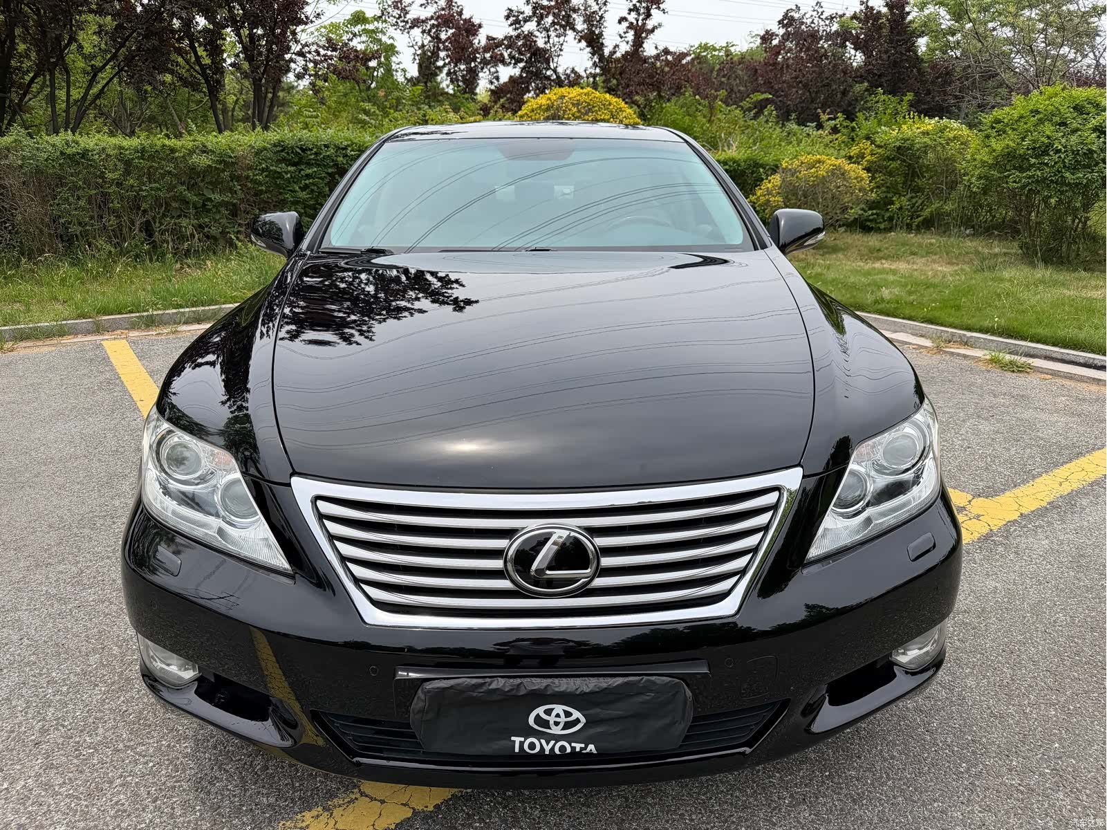 Lexus LS, 2010 3