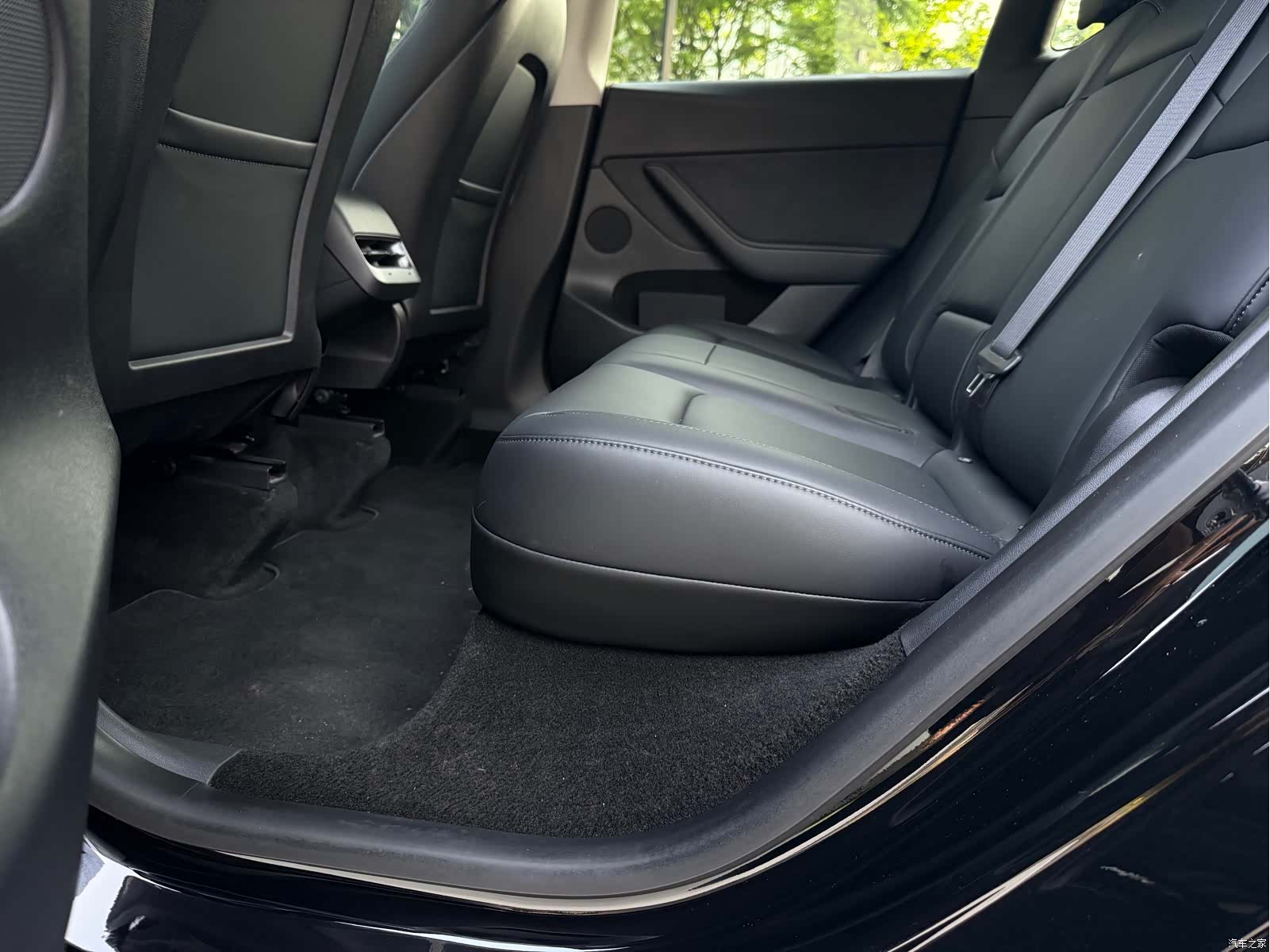 Tesla Model Y, 2022 14