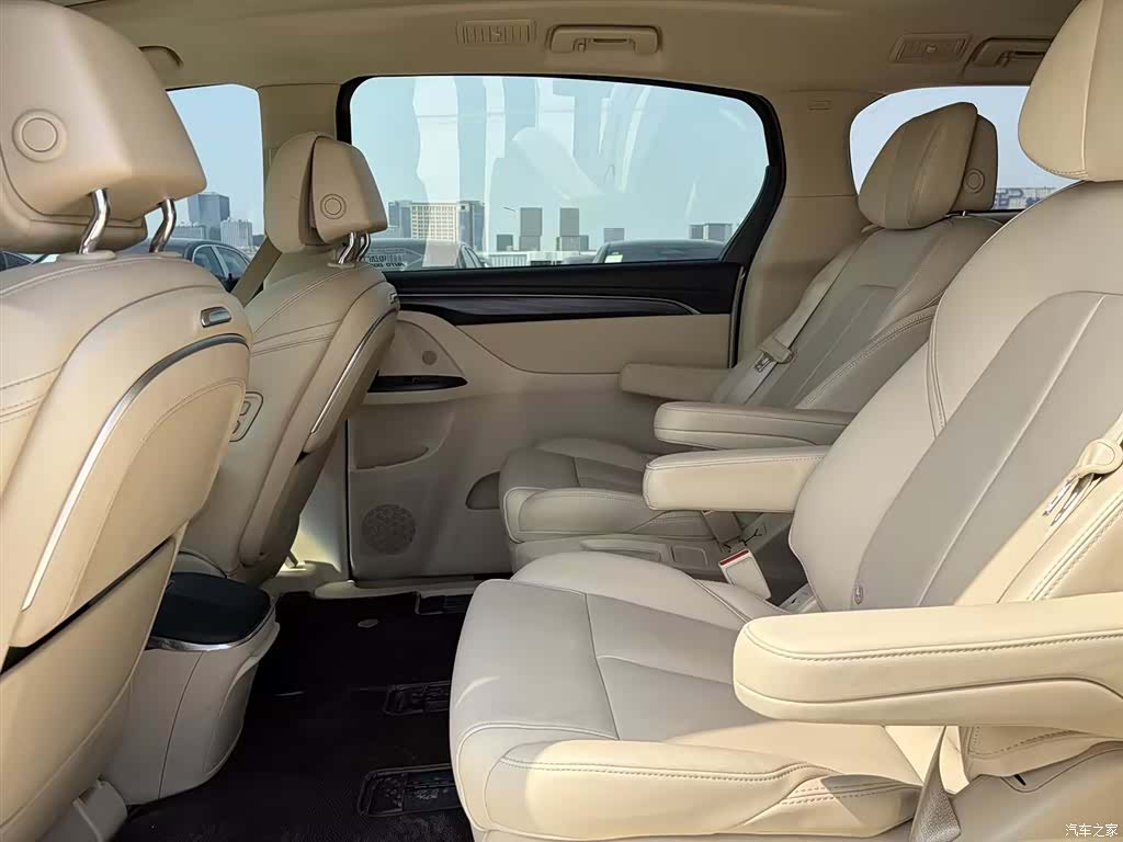 Buick GL8, 2023 13