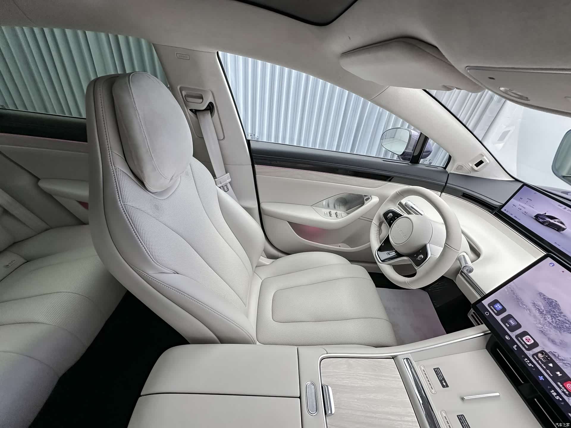 Luxeed S7, 2025 24