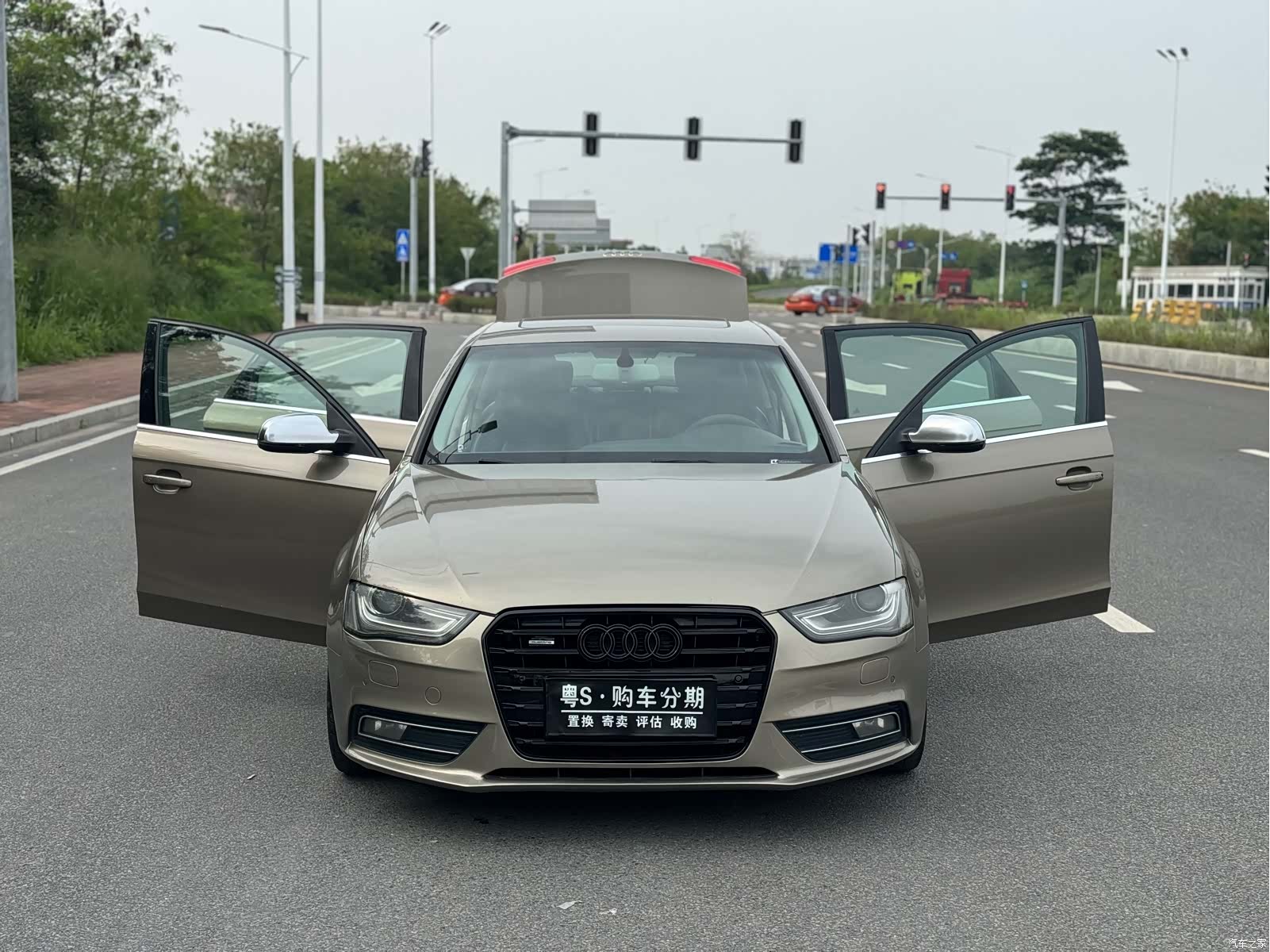 Audi A4L, 2014 24
