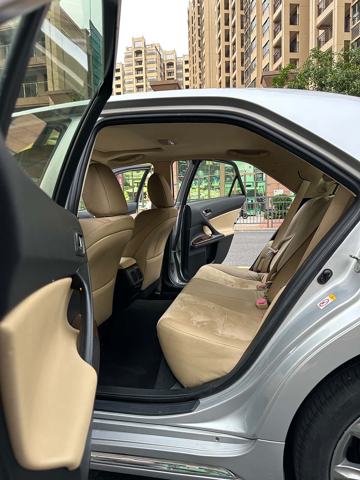 Toyota 2.5V, 2015 15