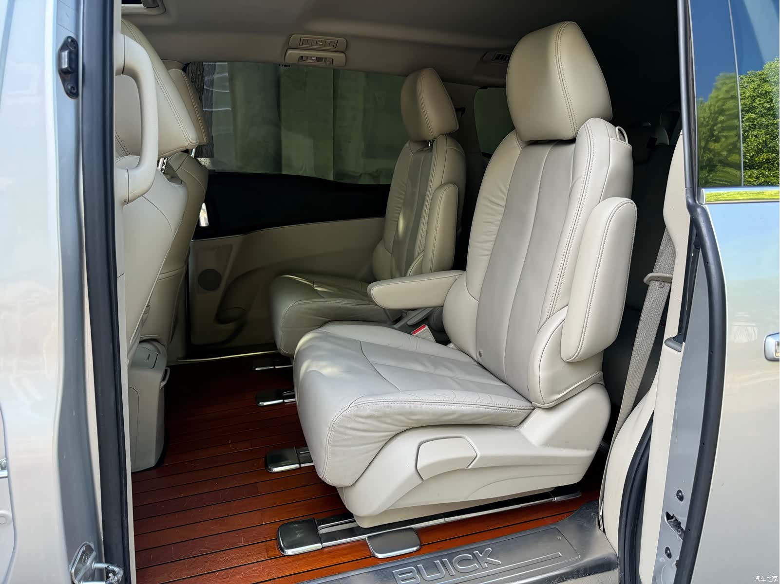 Buick GL8, 2017 7