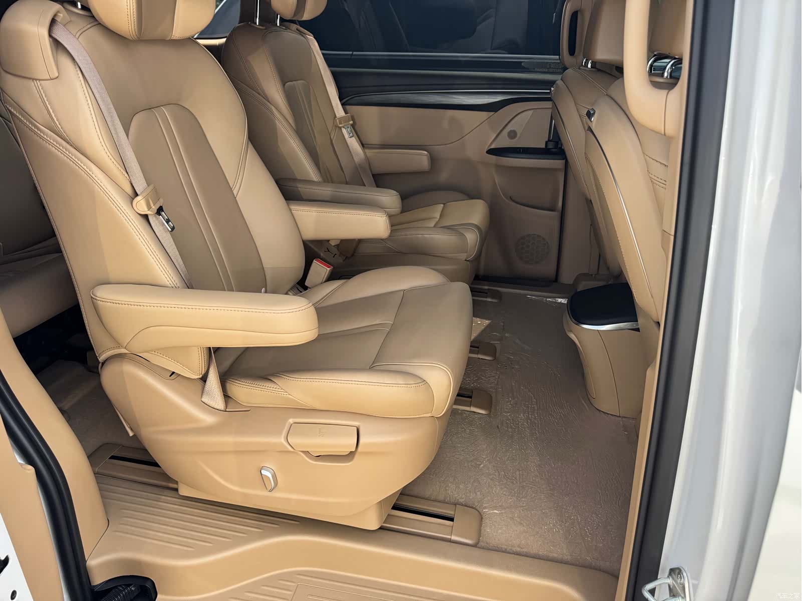 Buick GL8, 2021 11