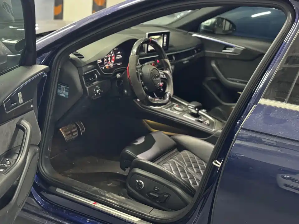 Audi S4