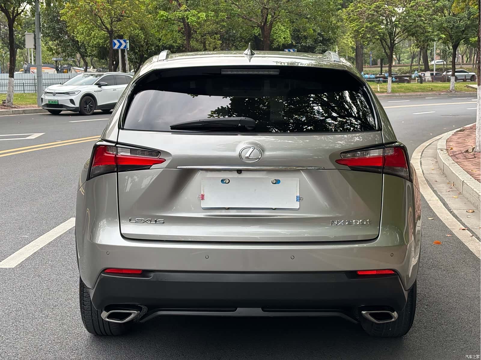Lexus NX, 2016 28