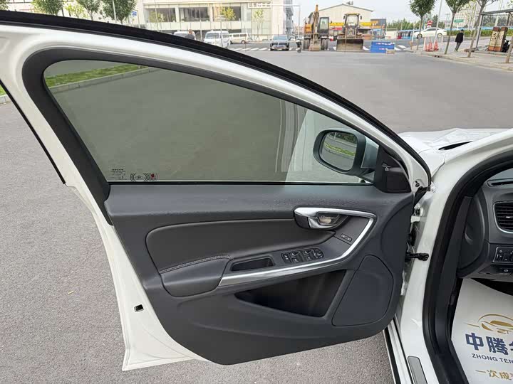 Volvo V60, 2014 года фото 5