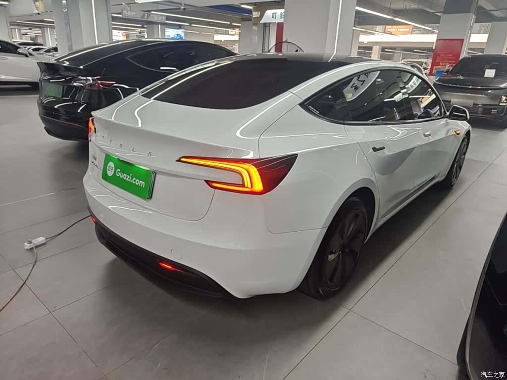 Tesla Model 3, 2024 все фото