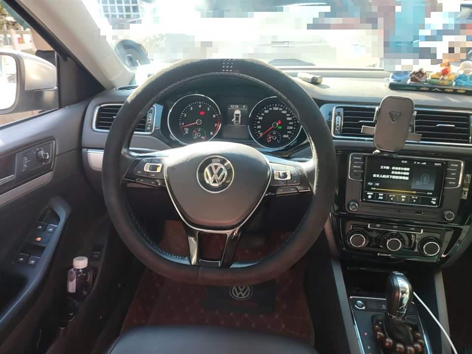 Volkswagen Sagitar