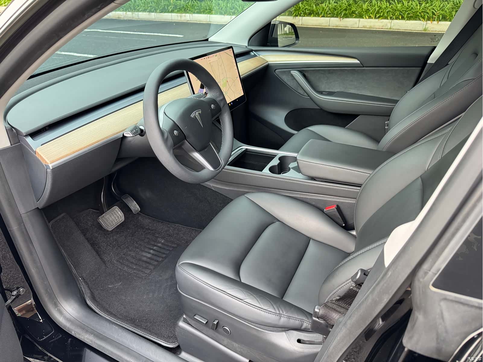Tesla Model Y, 2021 4