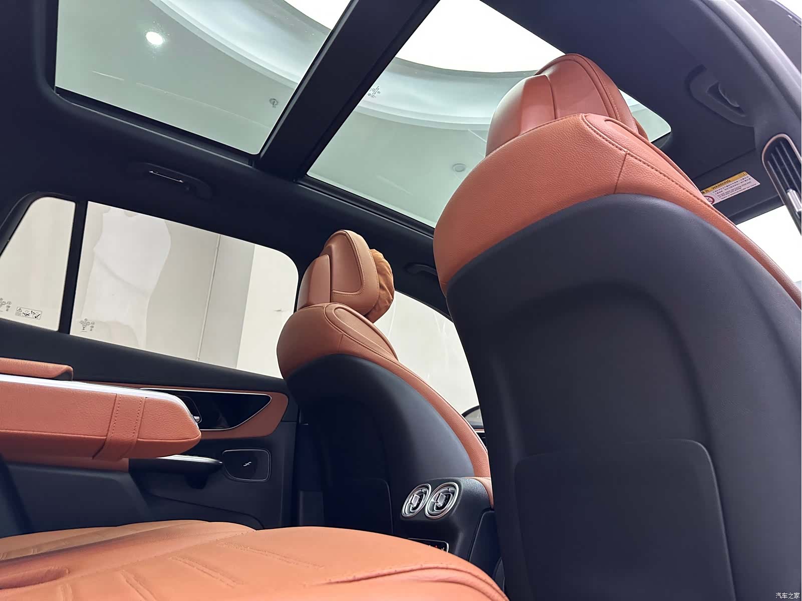 Mercedes-Benz GLC, 2023 15