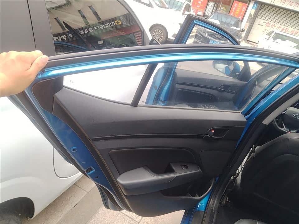 Hyundai Lead Hyundai Lead