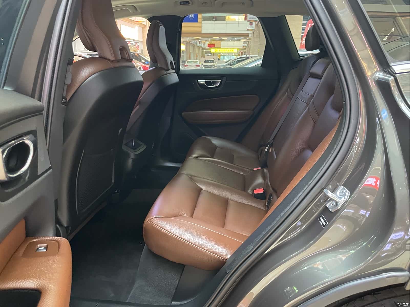 Volvo XC60, 2018 9