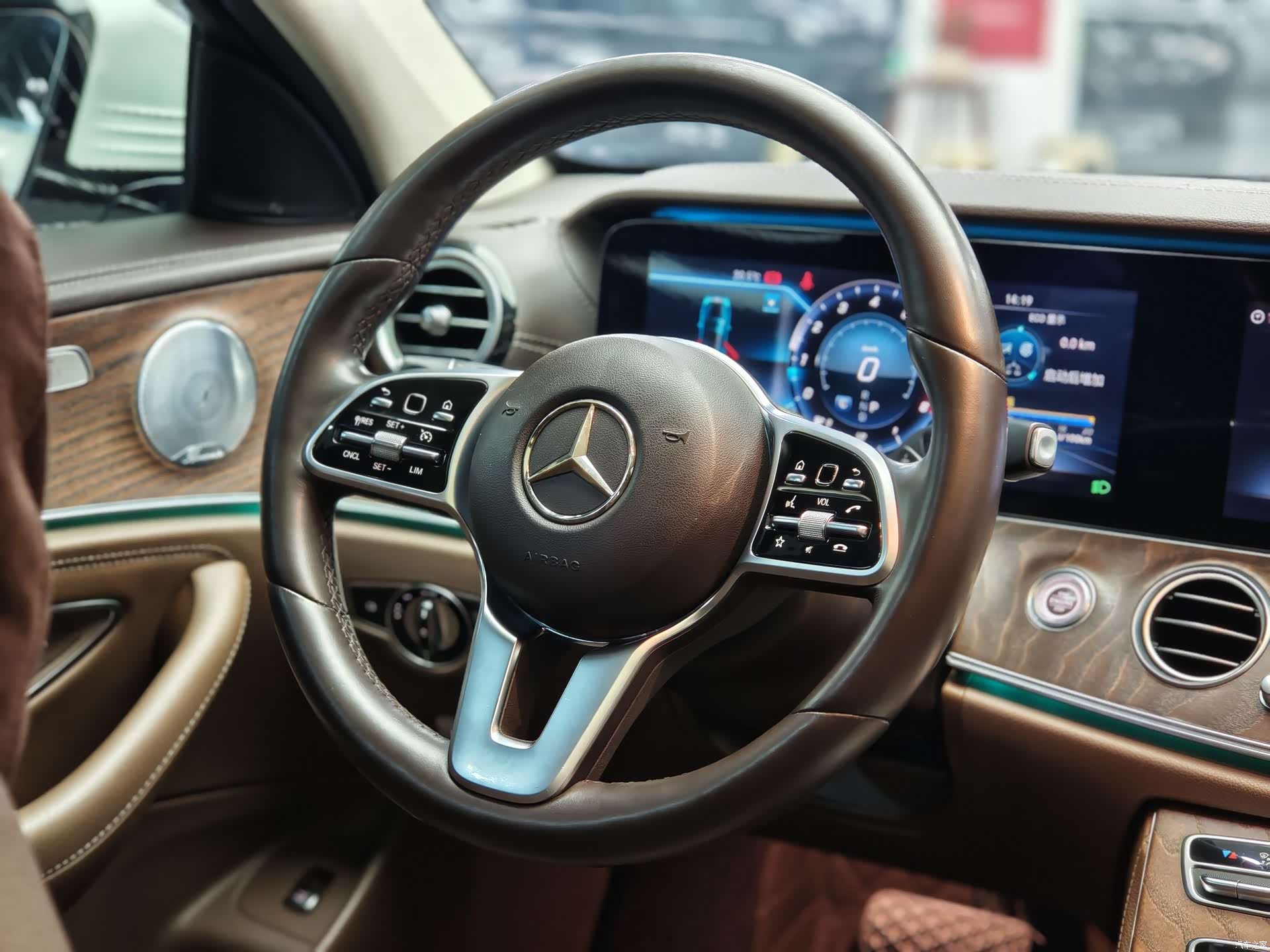 Mercedes-Benz E-Class, 2019 11