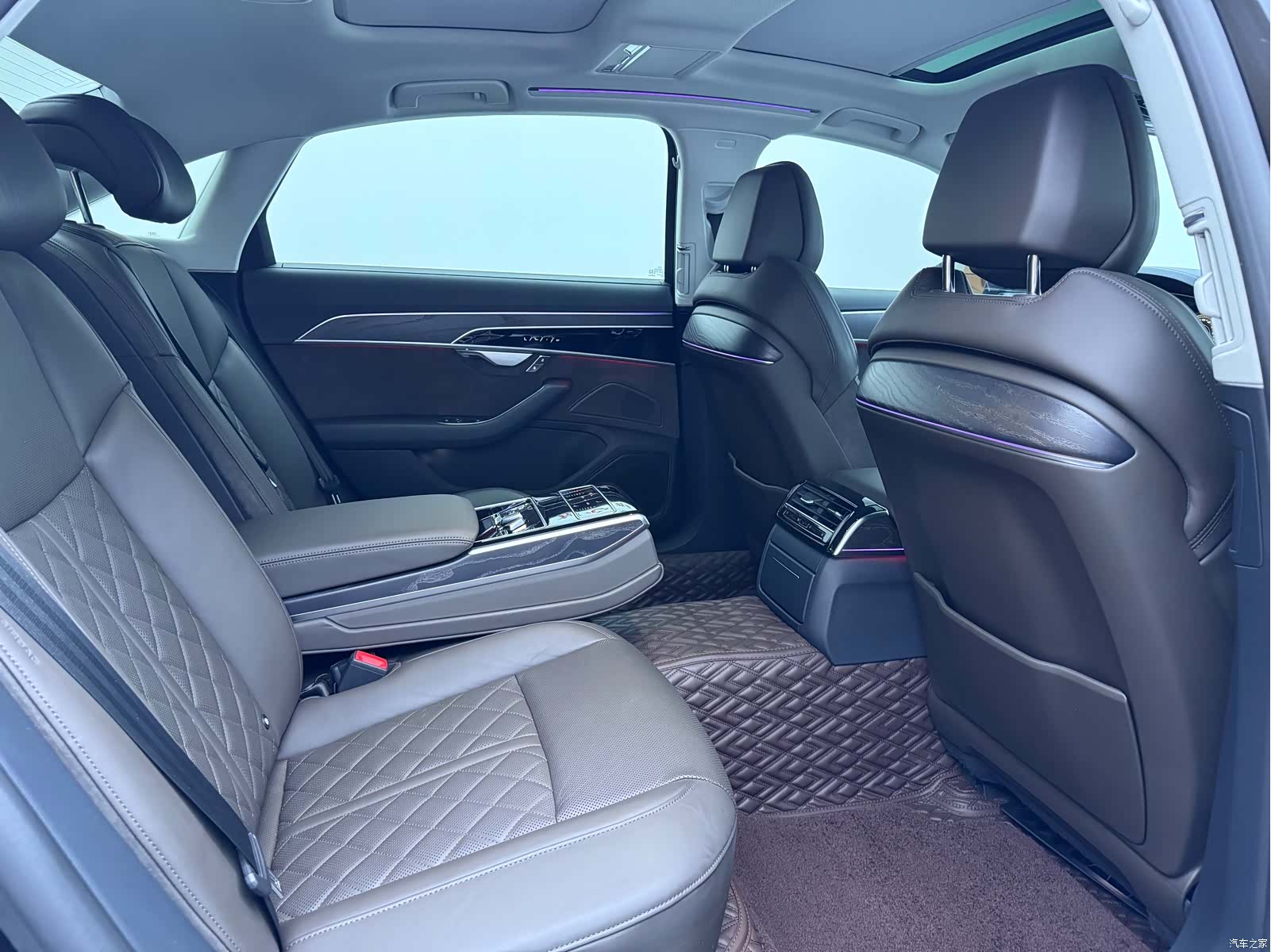 Audi A8L, 2021 14