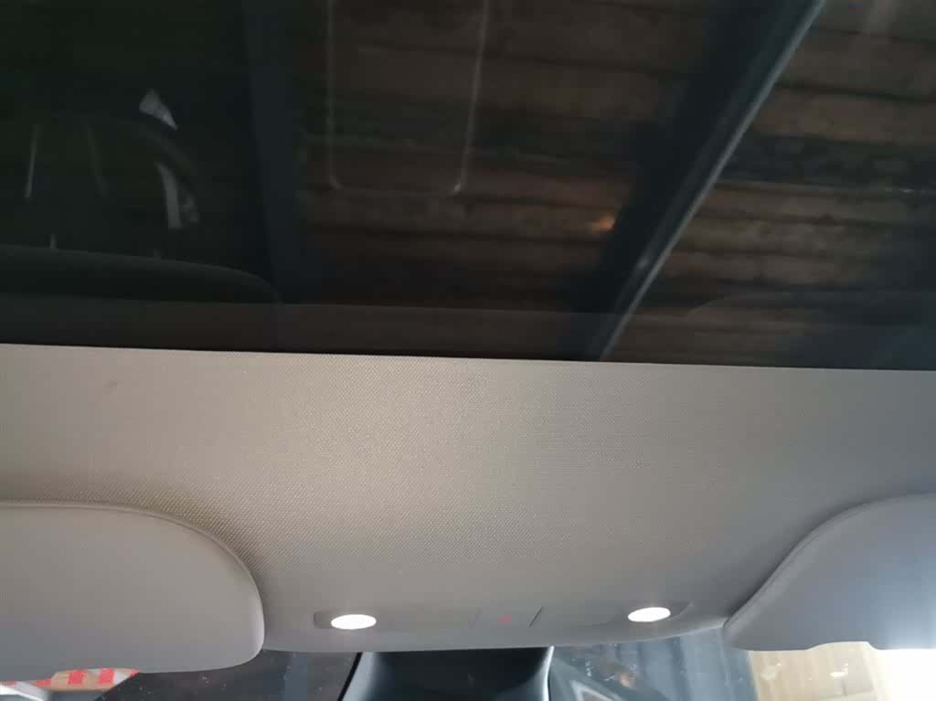 Tesla Model Y, 2022 18