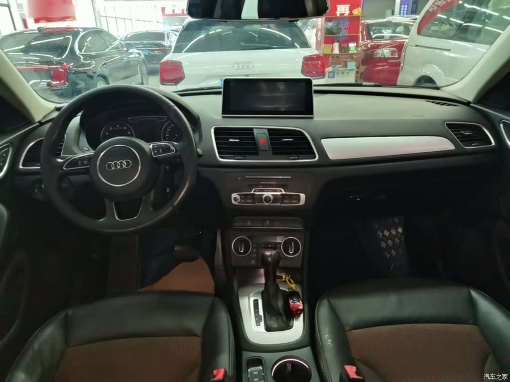 Audi Q3, 2018 10